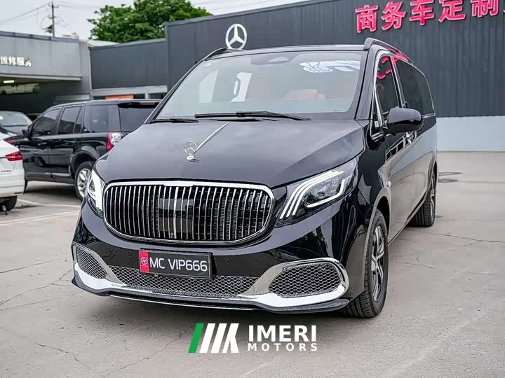Mercedes-Benz Vito 2023 2.0T Elite Edition 7 seats