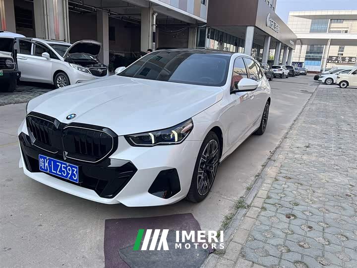 BMW 5 Series 2025 530Li Exclusive M Sports Package