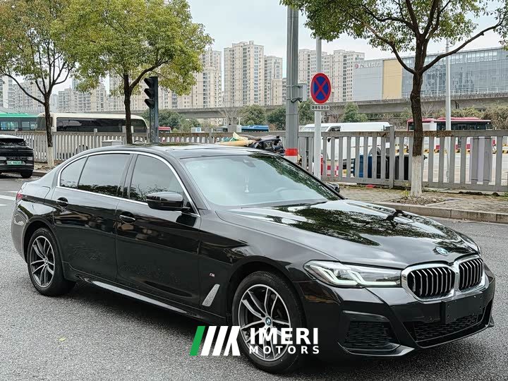 BMW 5 Series 2022 525Li M Sports Package