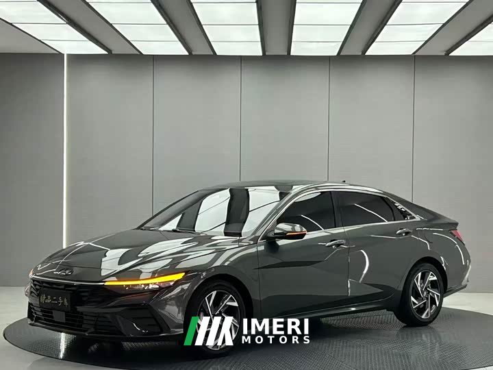 Lexus Elantra 1.5L CVT LUX