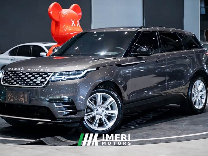 Land Rover Range Rover Velar 250PS Glitter Gold Collector’s Edition