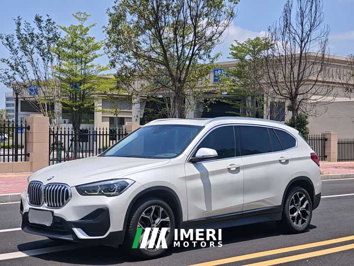 BMW X1 sDrive25Li Leading