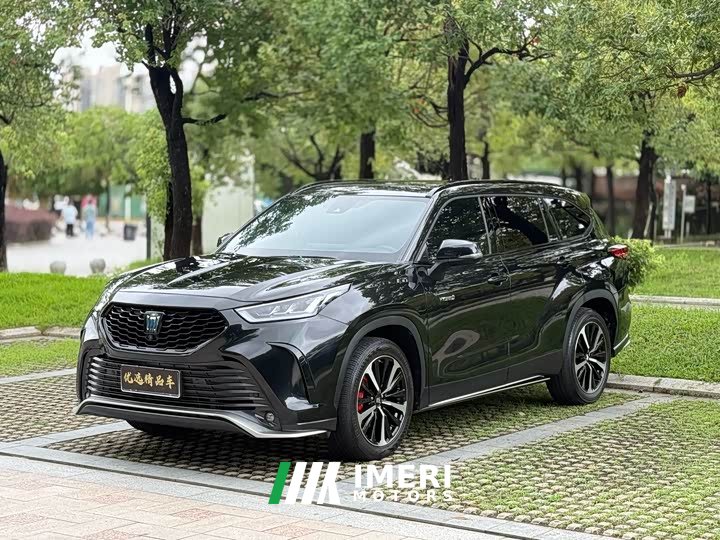 Toyota Crown Lufang 2.5L HEV four-wheel drive premium version