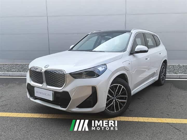 BMW iX1 eDrive25L M Sports Package