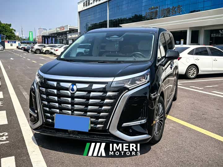 Denza D9 DM-i 980 four-wheel drive flagship