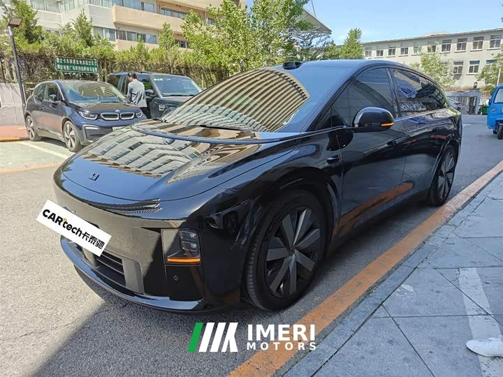 Li Auto Ideal i6 four-wheel drive standard version