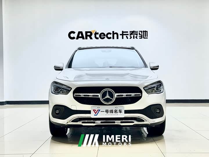 Mercedes-Benz GLA 220
