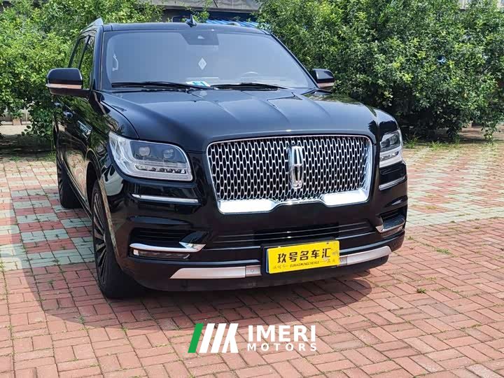 Lexus Navigator 2022 3.5T Black Gold Presidential Edition