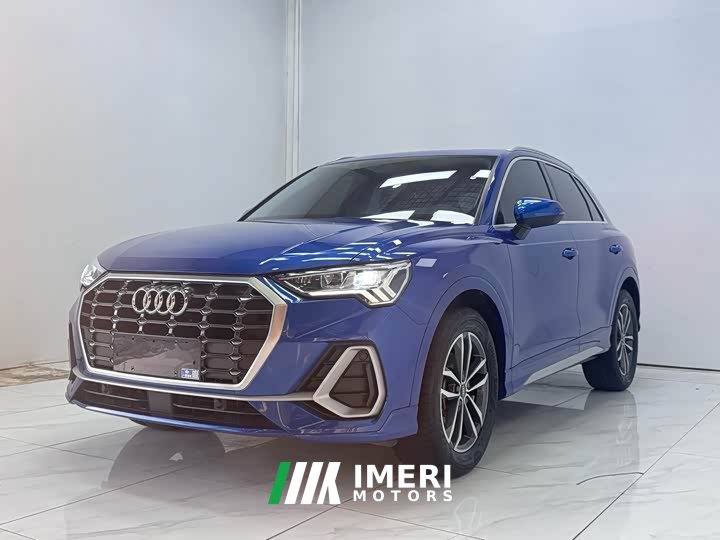 Audi Q3 2022 35 TFSI aggressive and dynamic