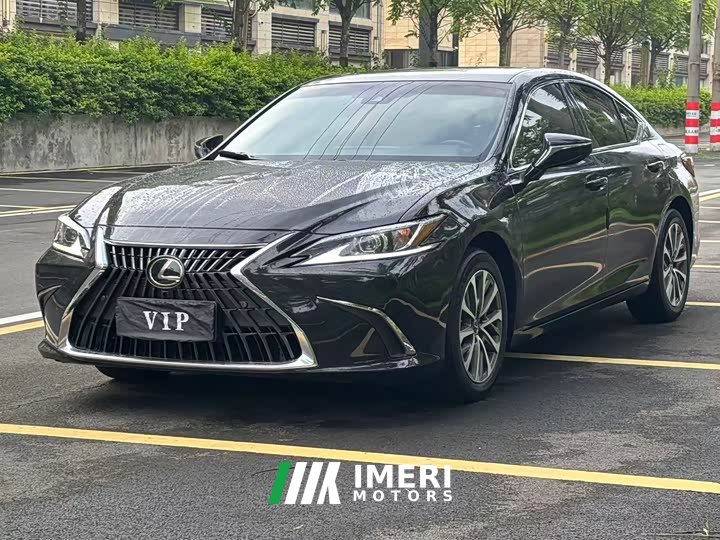 Lexus ES 260 Excellence Edition