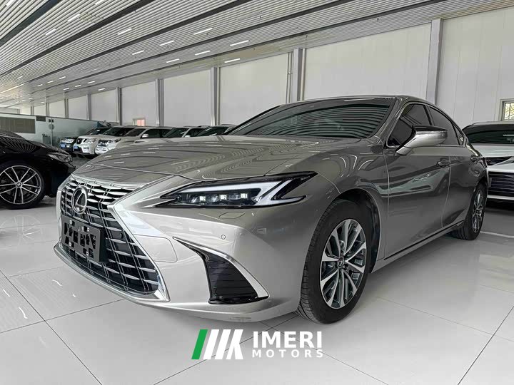 Lexus ES 200 Premium Edition
