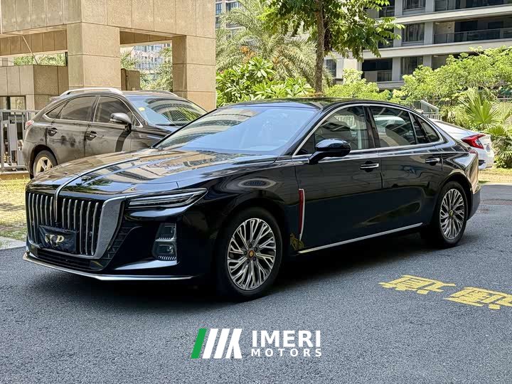 Hongqi H5 2.0T automatic smart connected flag version