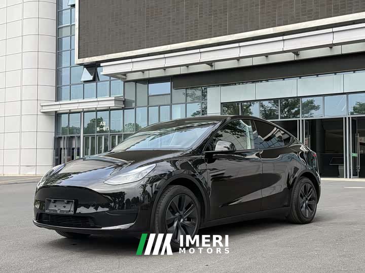 Tesla Model Y rear-wheel drive version