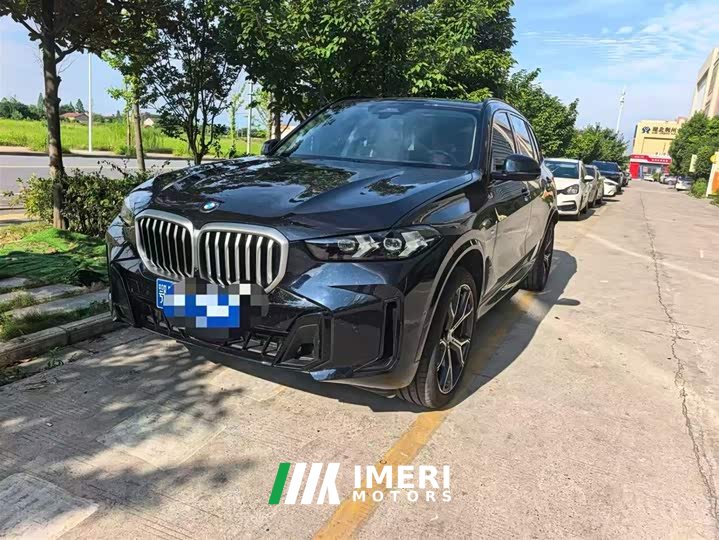 BMW X5 xDrive 30Li Exclusive M Sports Night Package