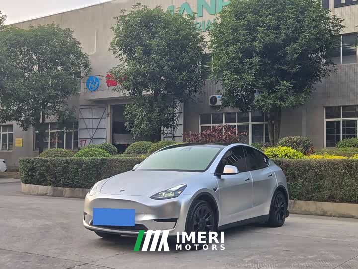 Tesla Model Y 2024 rear-wheel drive version