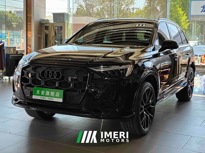 Audi Q7 55 TFSI quattro S line Black Warrior