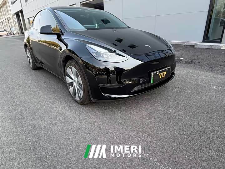 Tesla Model Y 2024 rear-wheel drive version