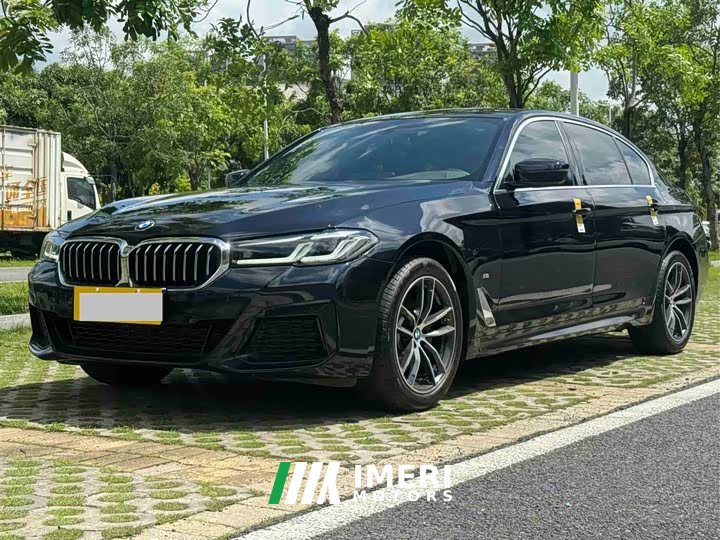 BMW 5 Series 2024 525Li M Sports Package
