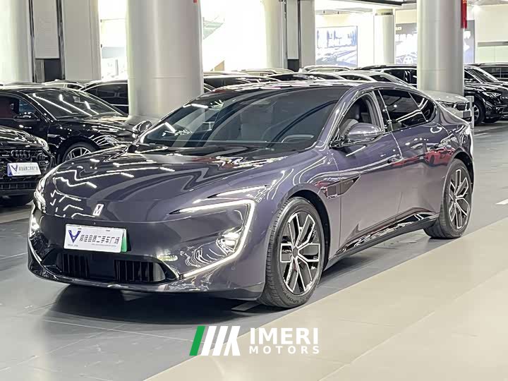 Avatr 12 facelift 700 triple laser rear drive luxury version