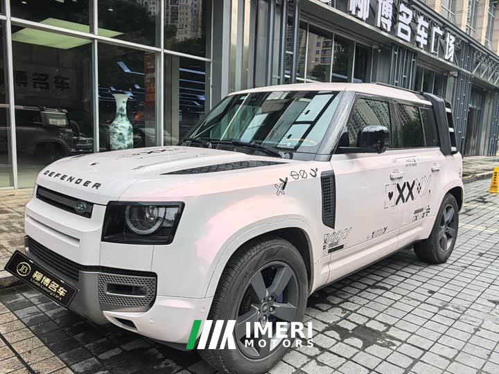 Land Rover Defender 110 3.0T P400 Dark Special Edition