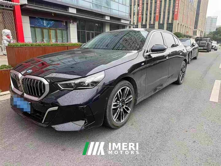 BMW 5 Series 530Li Leading M Sports Package