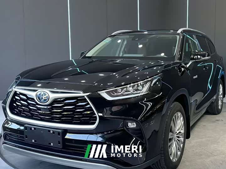 Toyota Highlander dual engine 2.5L four-wheel drive premium version 7 seats