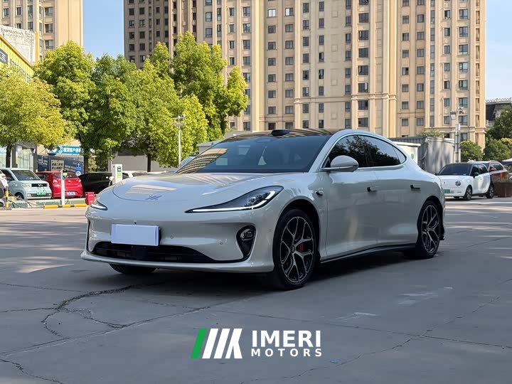 Li Auto Zhiji L6 Ultra