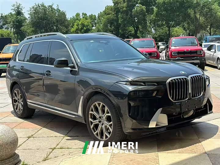 BMW X7 2023 xDrive40i Luxury Package