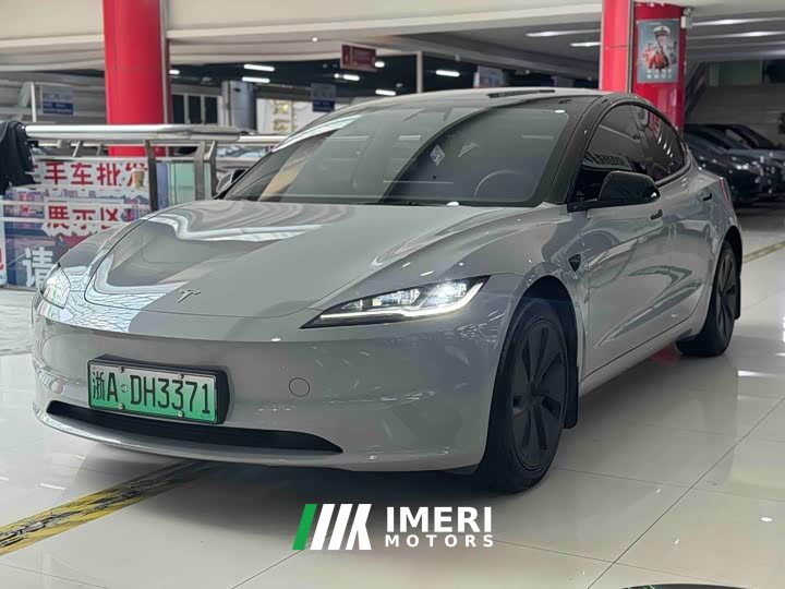 Tesla Model 3 2023 rear-wheel drive version