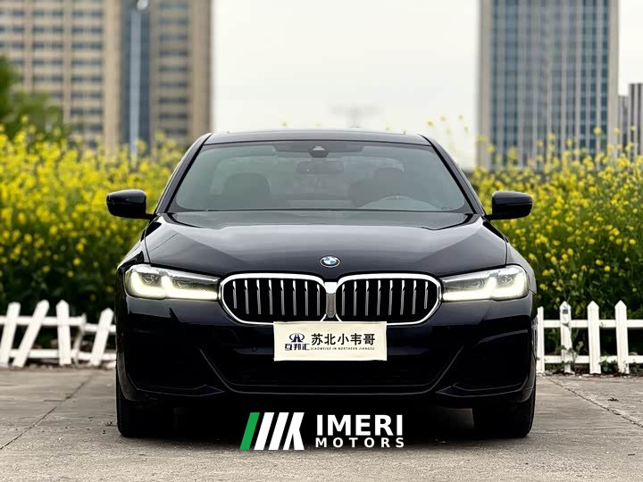 BMW 5 Series 530Li leading M sports package