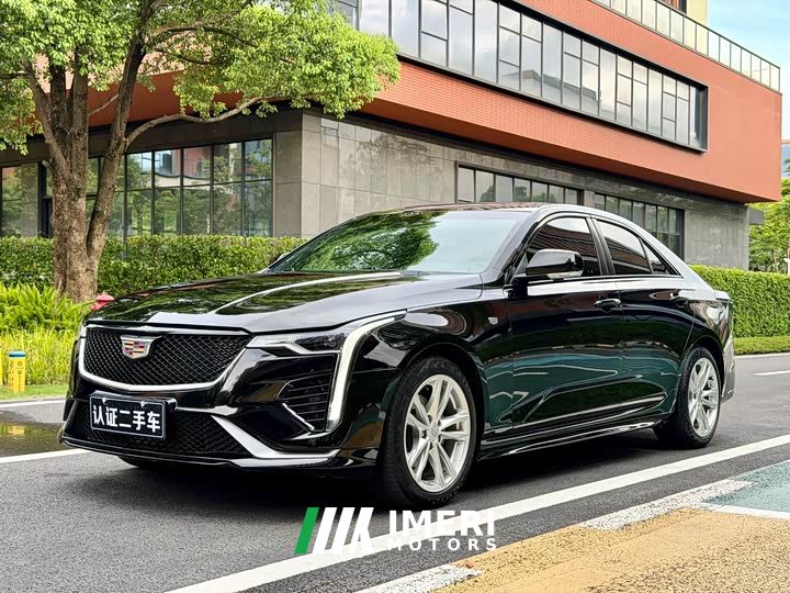 Cadillac CT4 28T Fashion