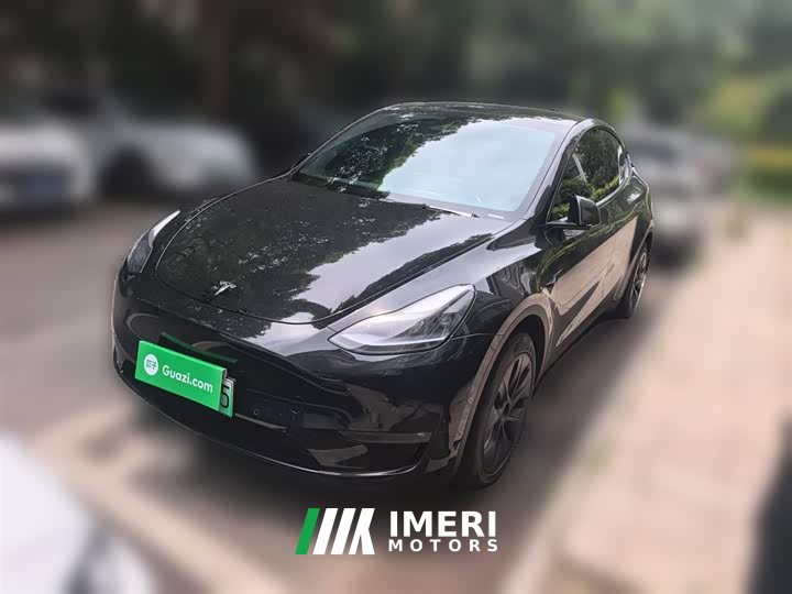 Tesla Model Y long-range all-wheel drive version