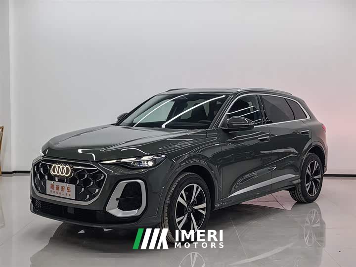 Audi Q5L 2.0T smart hybrid luxury