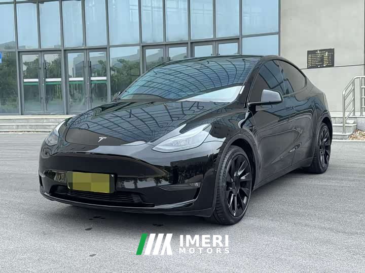 Tesla Model Y standard range rear-wheel drive version