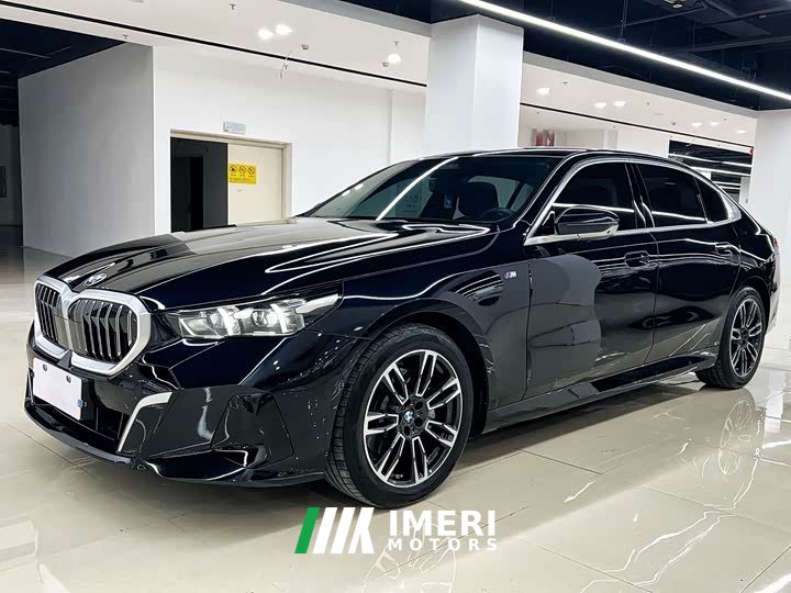 BMW 5 Series 530Li Leading M Sports Package