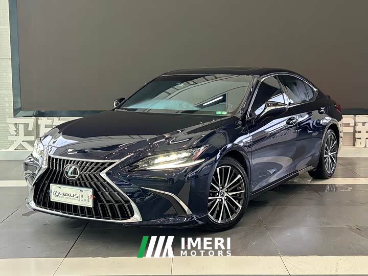 Lexus ES 2022 300h Luxury Edition