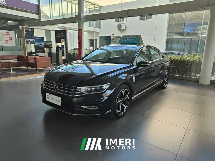 Volkswagen Magotan 2023 2 Million Edition 330TSI DSG Luxury