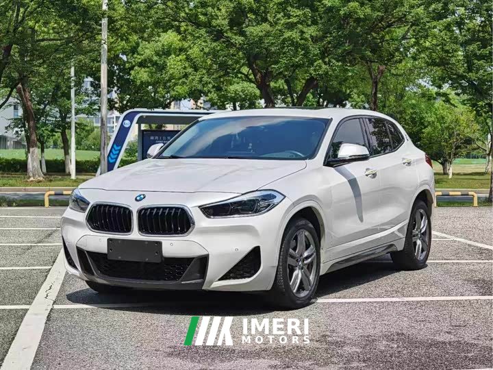 BMW X2 sDrive25i leading M sports package