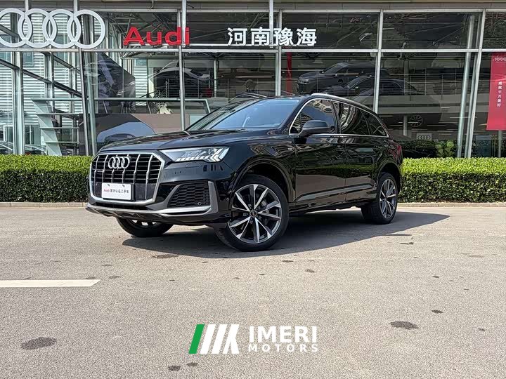 Audi Q7 55 TFSI quattro S line sports