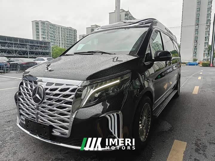 Mercedes-Benz Vito 2023 2.0T Business Edition 7 seats