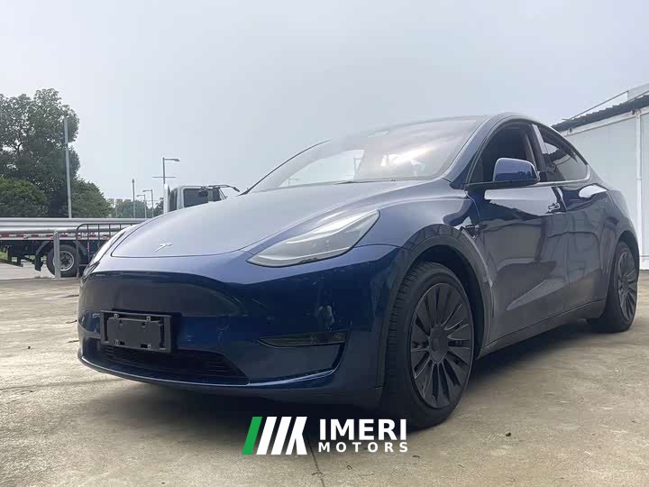 Tesla Model Y standard range rear-wheel drive version