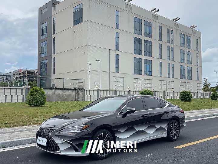 Lexus ES 2021 300h Premium Edition