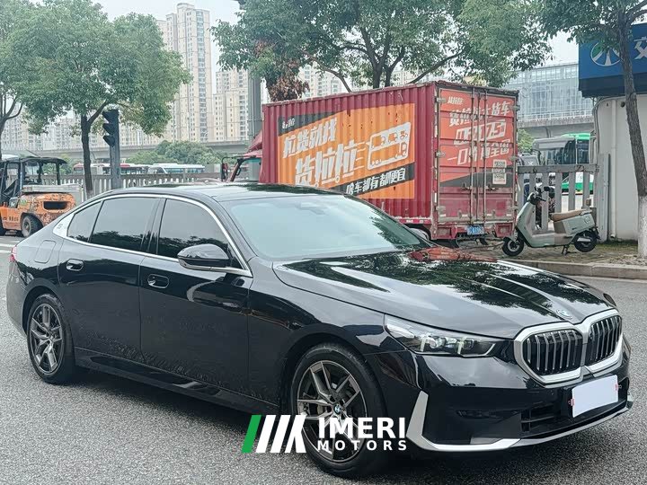 BMW 5 Series 530Li Leading Luxury Package