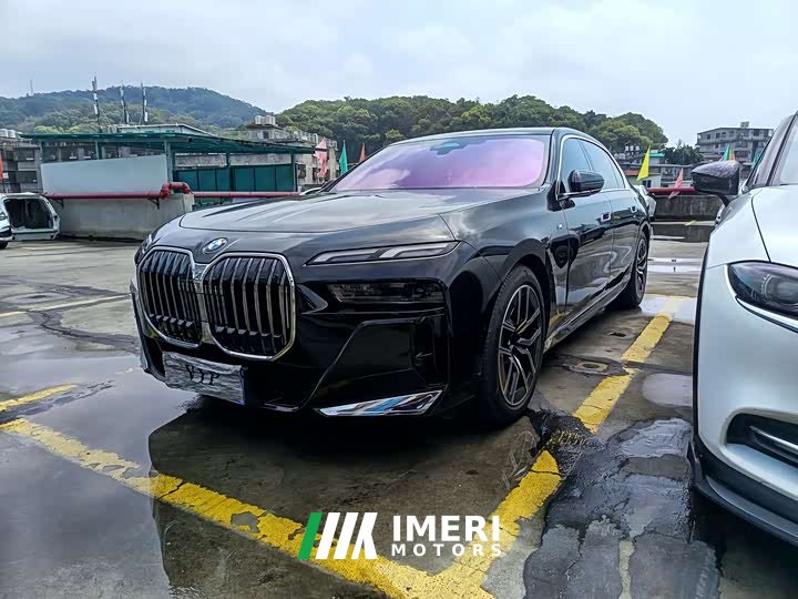 BMW 7 Series 2023 735Li M Sports Package