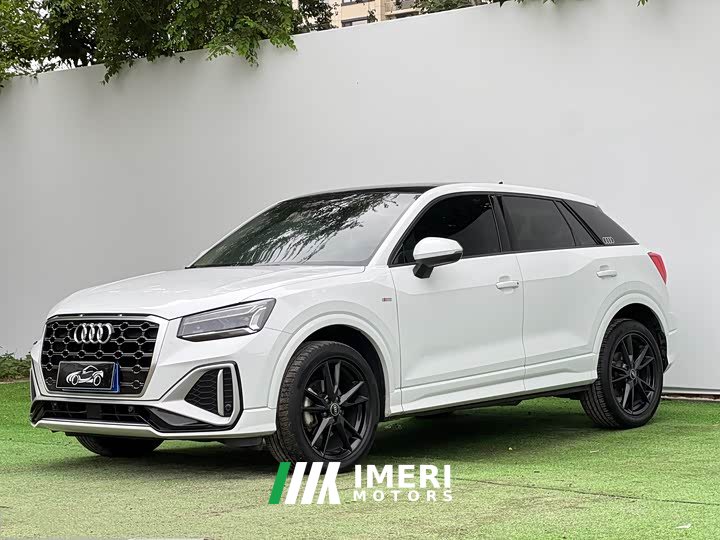 Audi Q2L 35 TFSI fashionable and dynamic