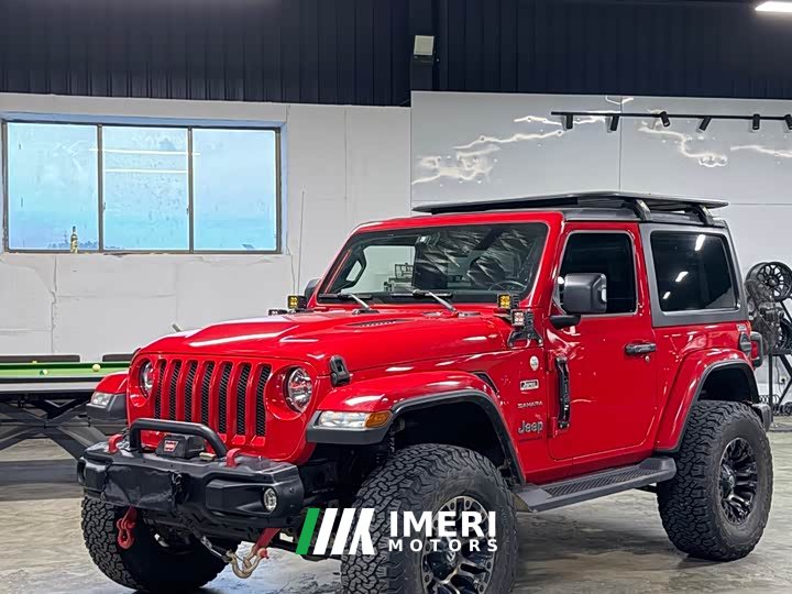 Mercedes-Benz Wrangler 2.0T Sahara two-door version