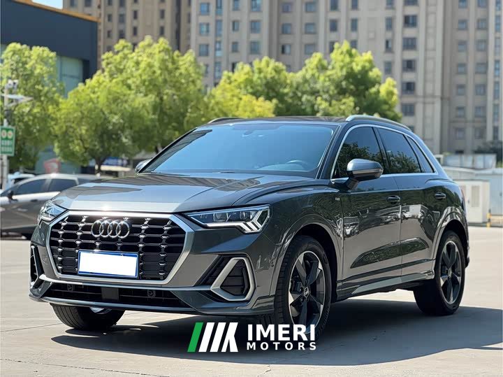 Audi Q3 2022 35 TFSI Fashionable and Dynamic