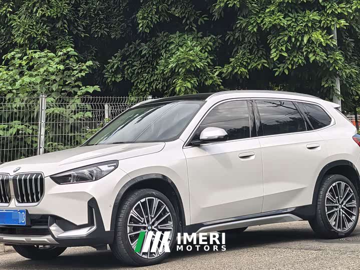 BMW X1 2023 xDrive25Li X Design Package