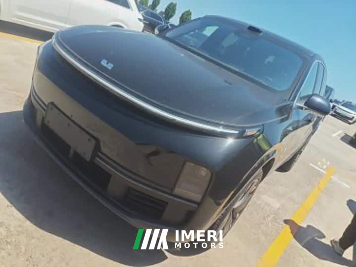 Li Auto Ideal L8 Ultra smart refresh version