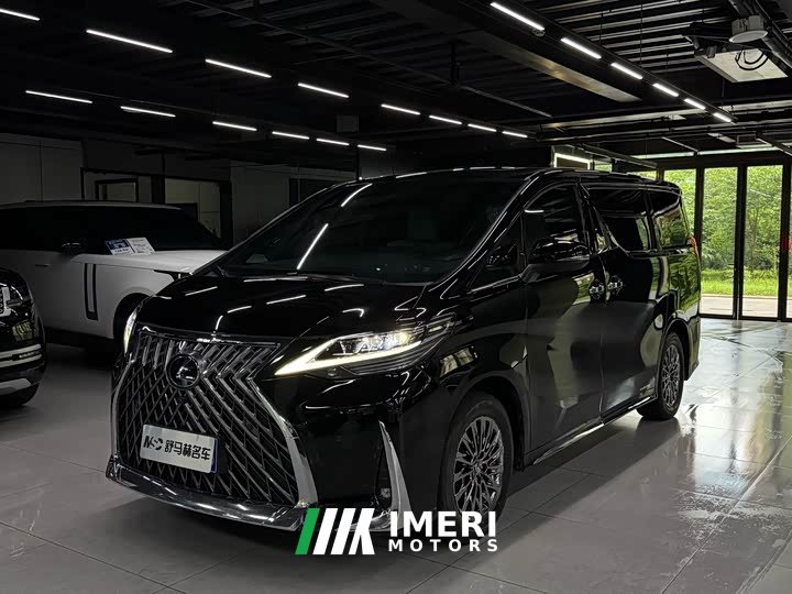 Lexus LM 2020 300h four-seat Royal Edition
